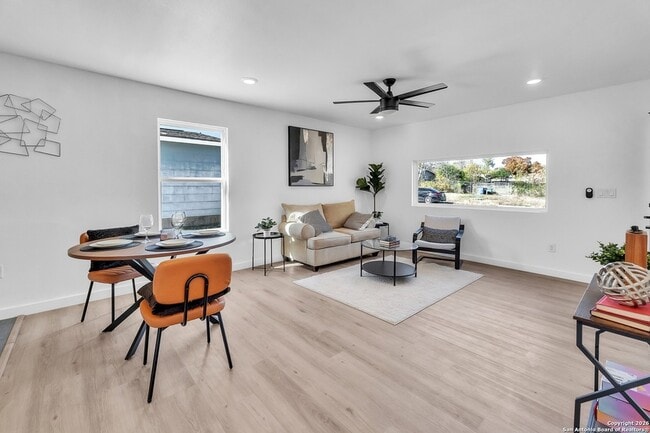 Photo - 1118 Shadwell Dr