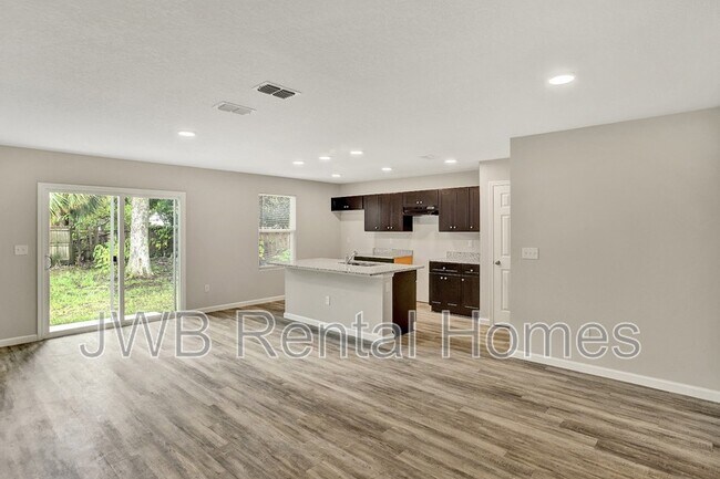 Photo - 2911 Tinsley Rd