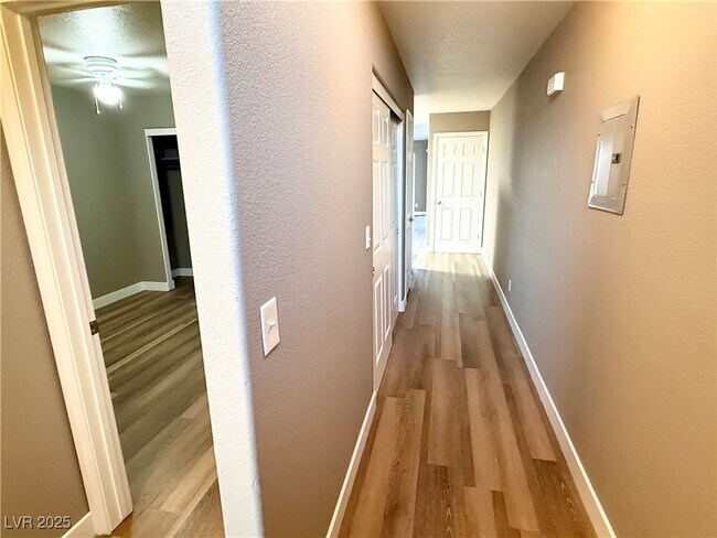 Photo - 452 Comstock Ave