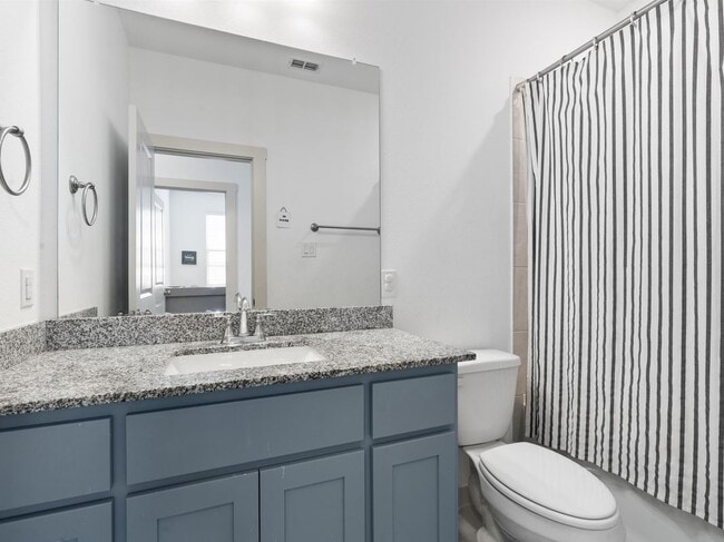 Photo - 607 Arapaho Dr