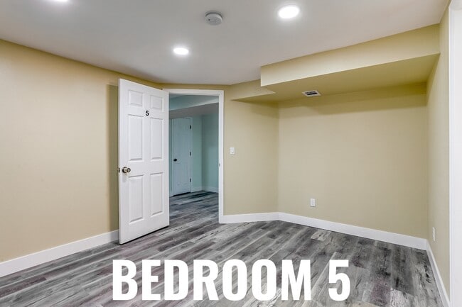 15054 E Dartmouth Ave Unidad 5