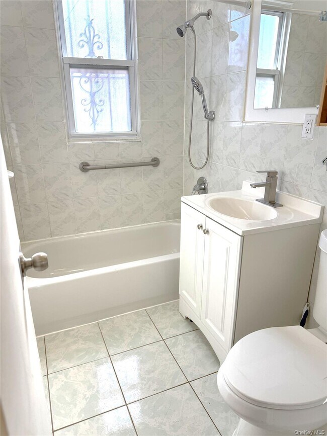 Photo - 158-31 79th Ave