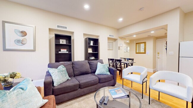 Photo - 290 Beacon St Unidad ID1238124P