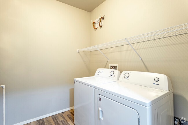 2HAB, 2BA - 1.227SF - Dublin Square Apartments and Townhomes