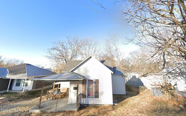 Photo - 126 S St Louis Ave