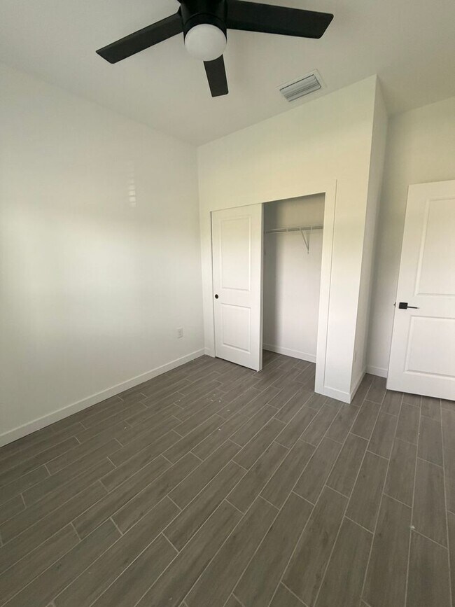 Photo - 1506 Gary Ln