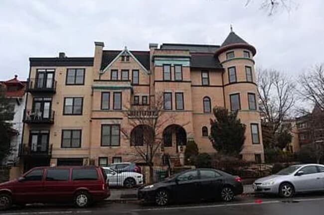 Building Photo - 1300 Euclid St NW Rental
