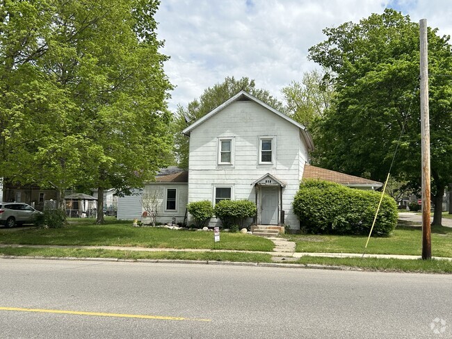 Building Photo - 121 S Third Street Rental