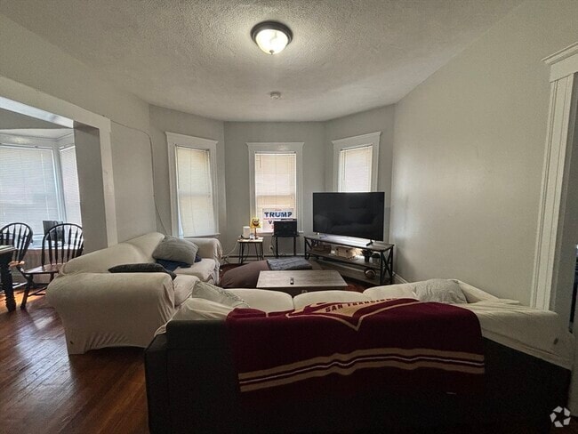Building Photo - 14 Belknap St Unit 2 Rental