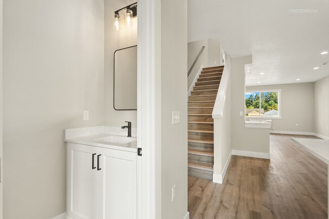 Photo - 4243 Verda Ln NE