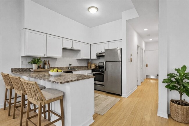 Photo - 1914 University Ave Unidad 1