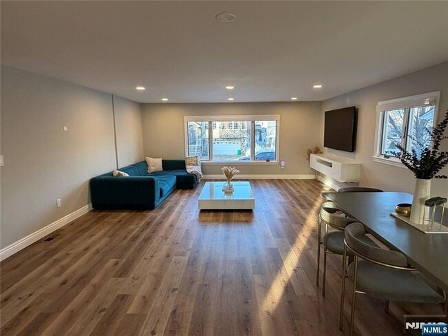 Photo - 200 Forest Ave