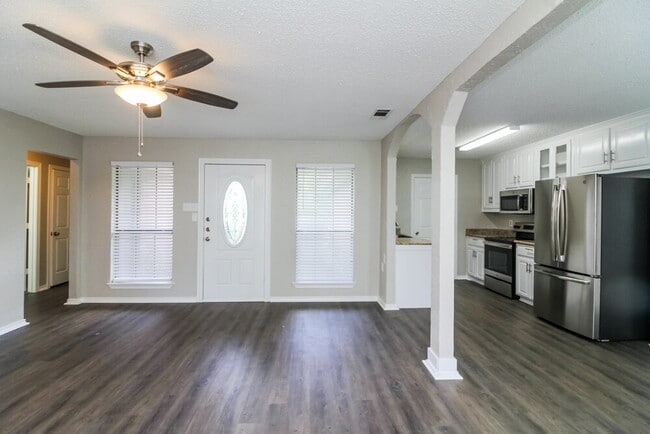 Photo - 834 Green Pastures Dr