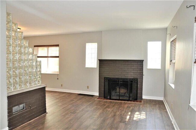 Photo - 8751 White Ave