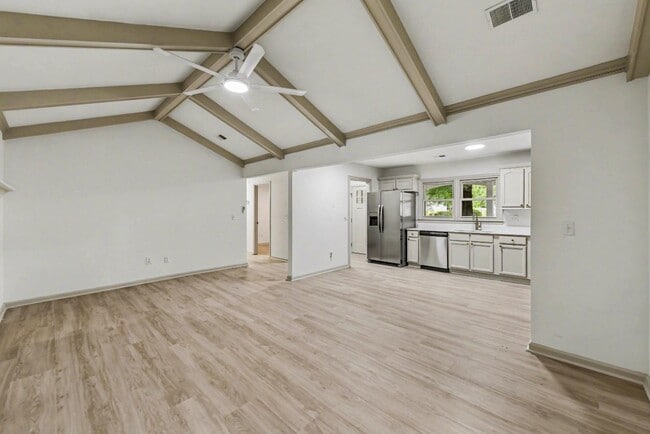 Photo - 100 English Rd