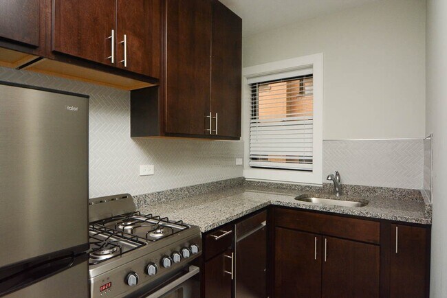 Photo - 533 W Belden Ave Unit 801B