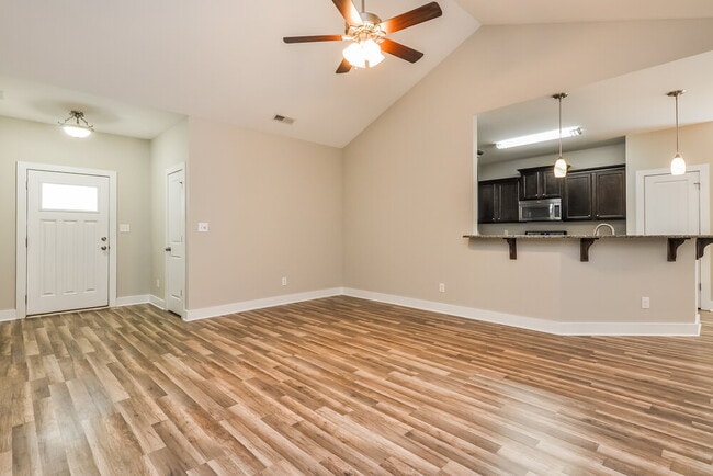 Photo - 75 Wood Green Dr