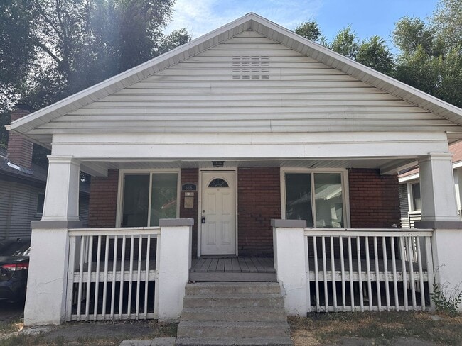 Photo - 3 Bedroom Home Across From Trolley Square