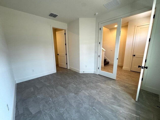 Photo - 15250 Groveside Rd