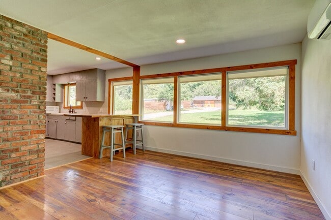 Photo - 3 Bed 2 Bath on West Beach