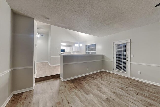 Photo - 503 Fable Ln