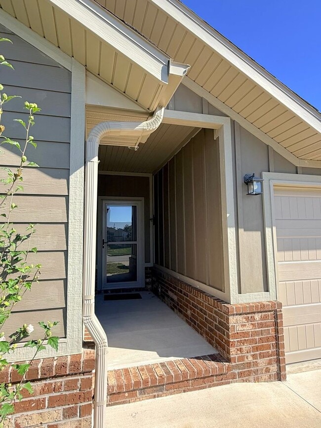 Photo - Fully Furnished 3 Bed / 2 Bath Home in Nixa