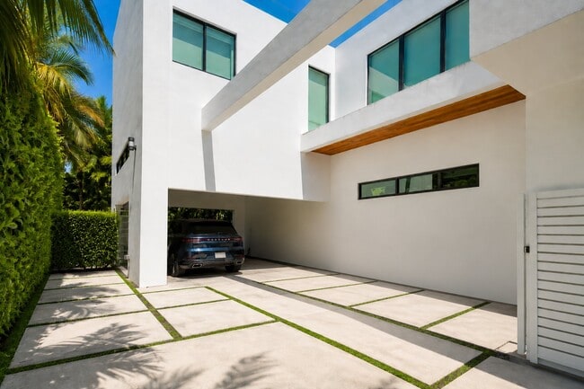 Photo - 785 Harbor Dr