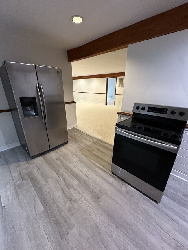 Photo - 2 bd 1 ba Basement apartment