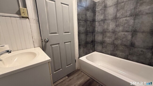 Photo - 500 Carroll Ave