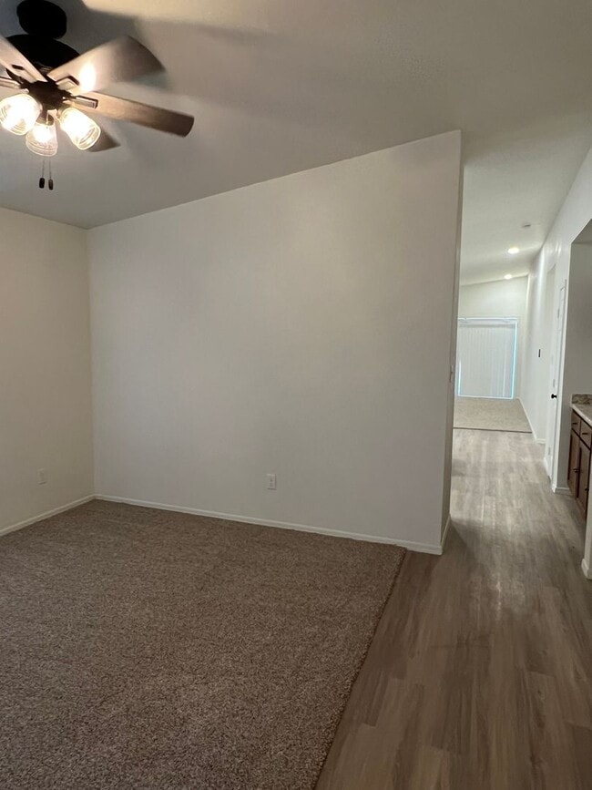 Photo - 4 BEDROOM HOME!