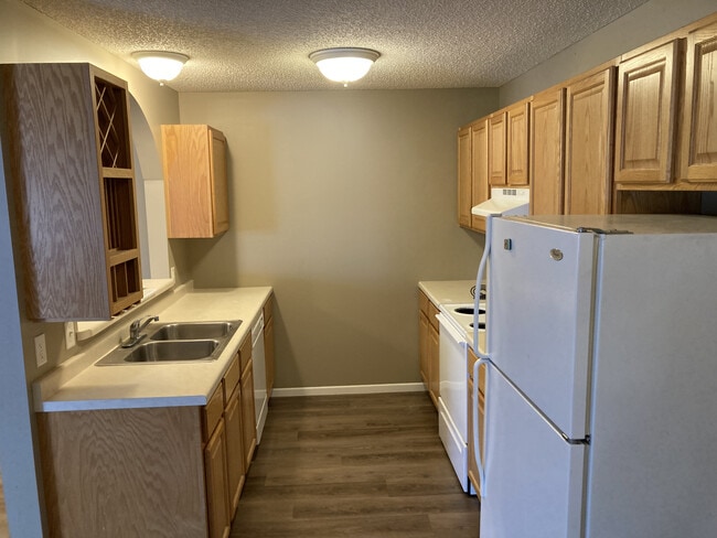2 bed 2 bath Kitchen - Meadowlawn Village