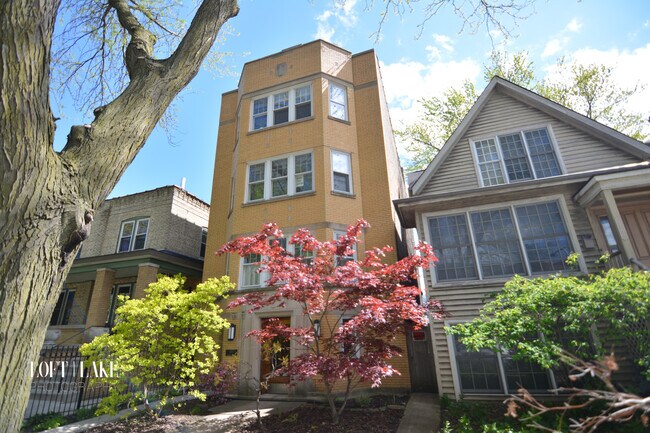 Photo - 1707 W Winona St House