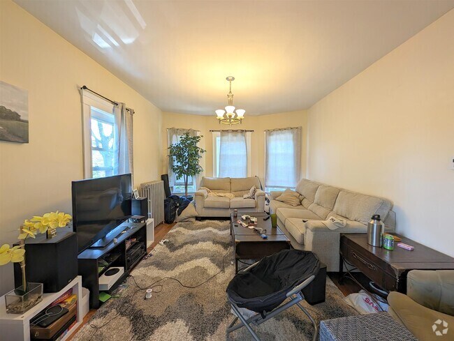 Building Photo - 15 Paulina St Unit 2 Rental