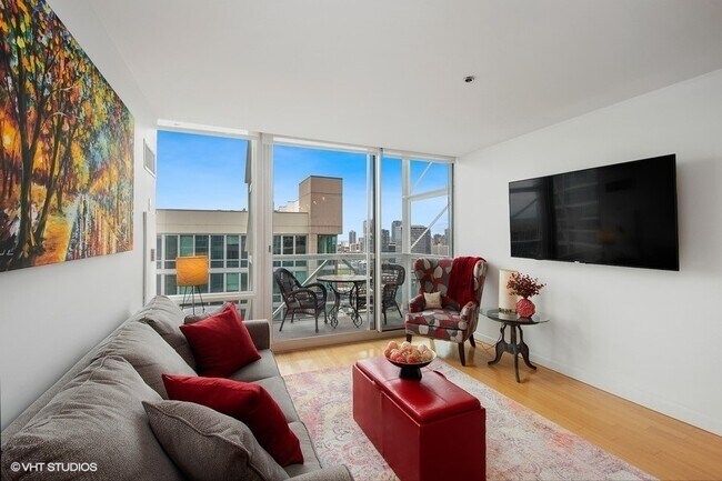 Photo - 653 N Kingsbury St Unit 2104