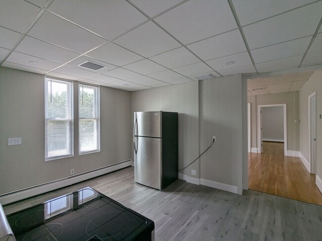 Photo - 684 Park Ave