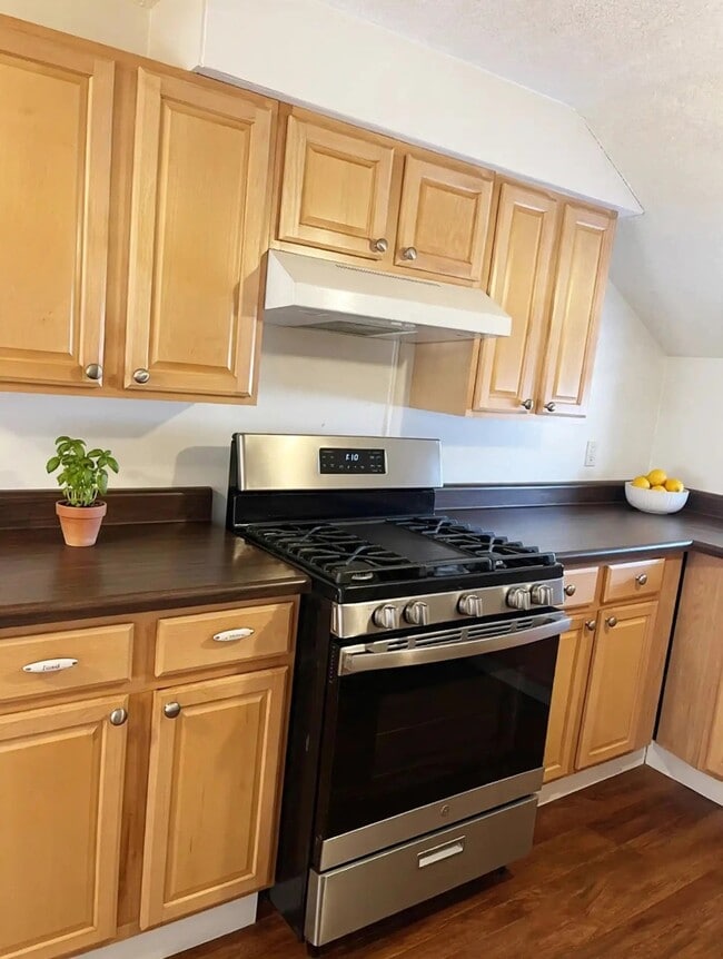 2006 Grand Ave Unidad 2 - 2nd floor