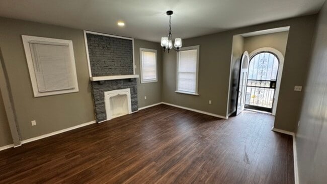 Photo - 967 Maury St