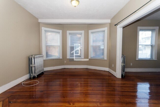 Photo - Massive 5 bed 2 bed in Lower Allston... Well Priced!