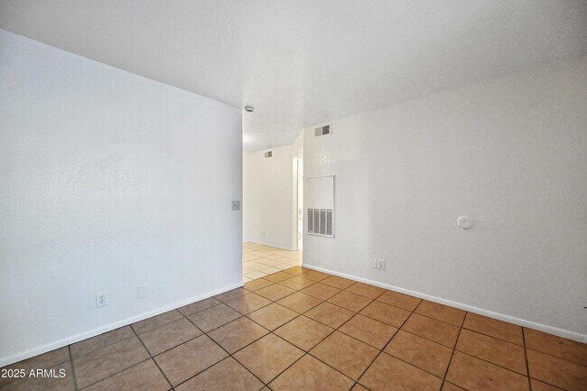 Photo - 725 E Vogel Ave Unit 203