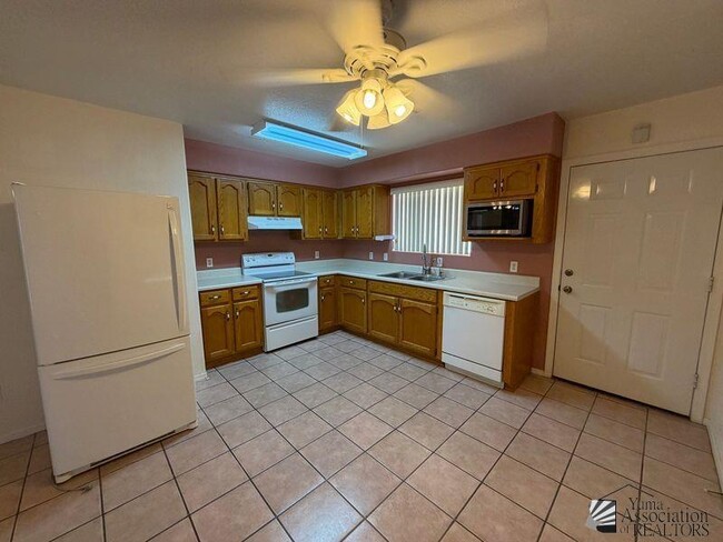 Photo - 13613 E 52nd St