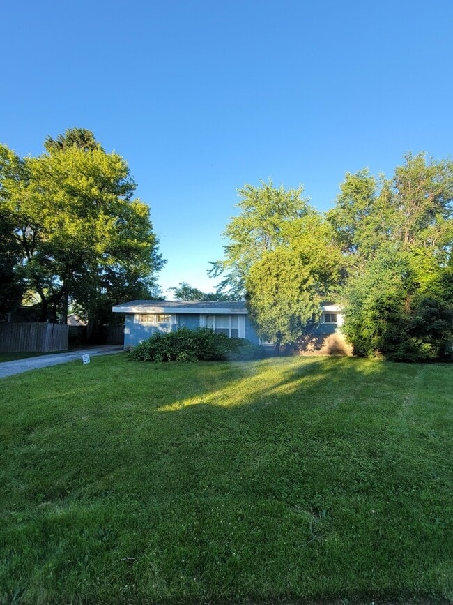 Building Photo - 1227 Wood St Rental