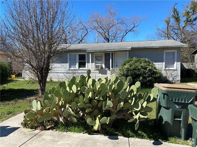 Building Photo - 1033 Haynes St Rental