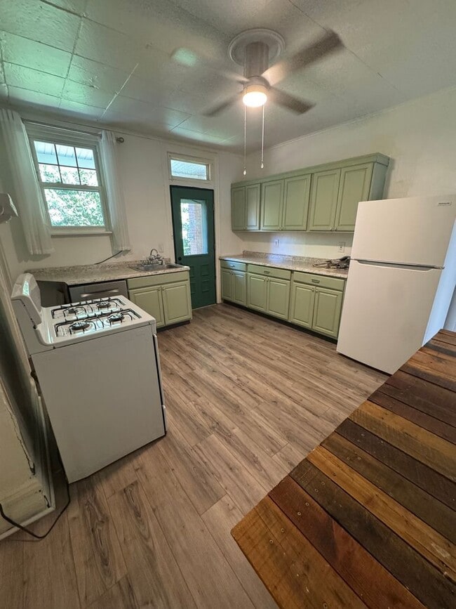 Photo - Spacious 3 bedroom, 2 bath home in Sharpsburg