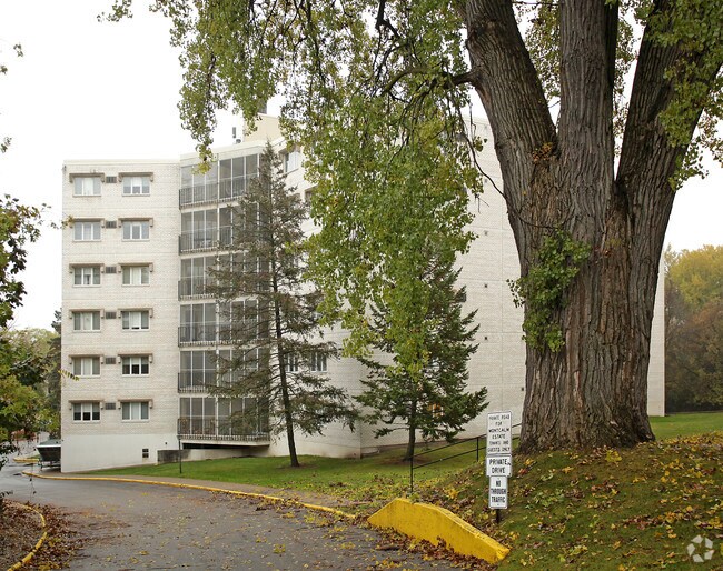 Montcalm Apartments For Rent in Saint Paul, MN
