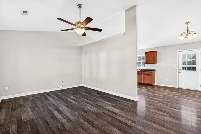 Photo - 130 Woodbury Farm Dr