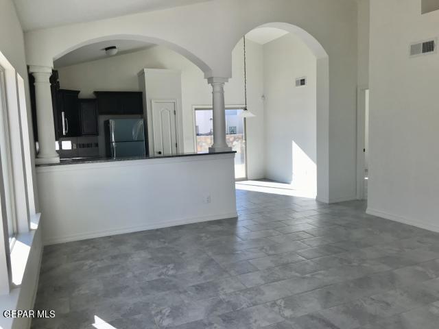 Photo - 809 Chillington Rd