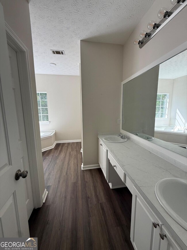 Photo - 8106 Wynfield Dr