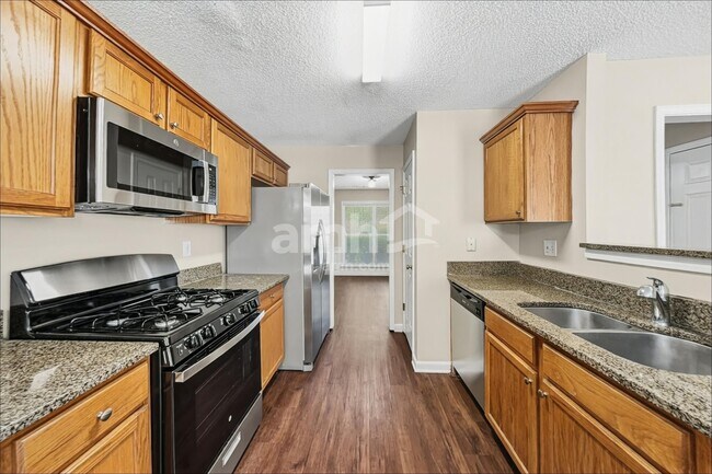 Photo - 3450 Ridgefair Dr