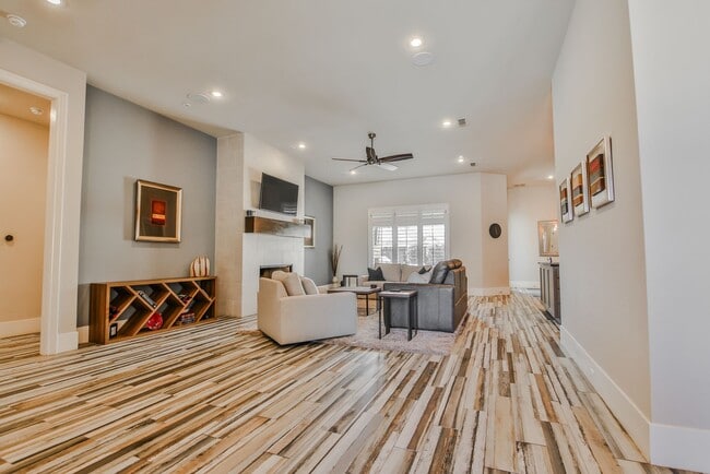 Photo - Stunning 4-Bedroom Luxury Home with Resort-Style Pool in Prestigious Oakmont Estates – Available ...