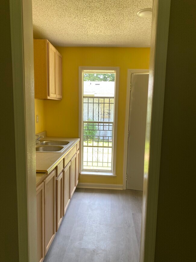 Photo - 1102 St James St Unit 1100